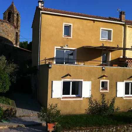 Inde No Semesterbostad