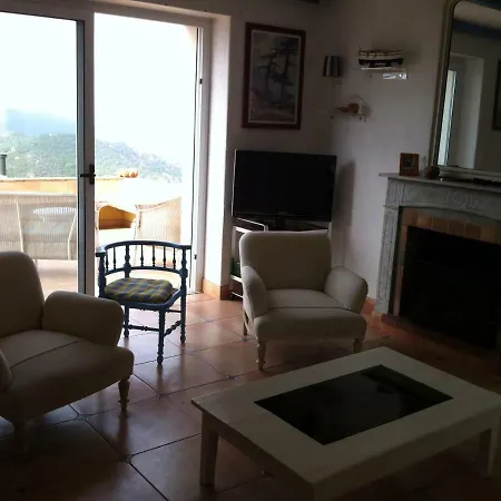 Inde No Semesterbostad *